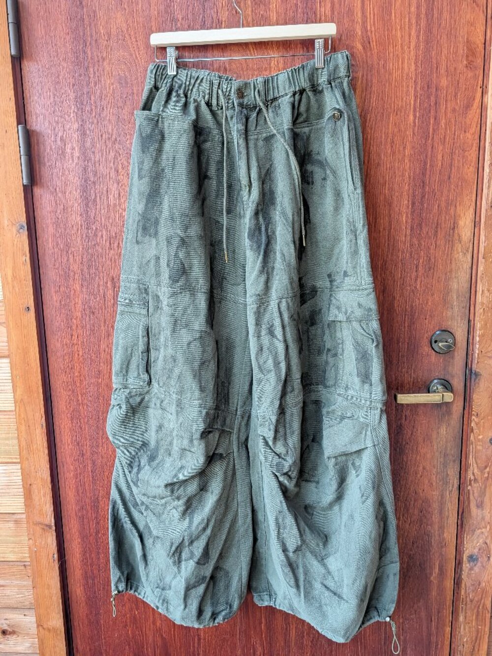 Dressed in Lala You Don’t Own Me Ultra Wide Leg Cargo Pants Olive XL - Picture 3 of 5